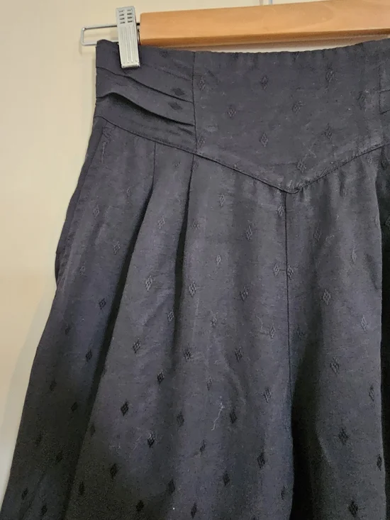 Men's Black Elastic-Waist Casual Pants - Picture 6 of 8